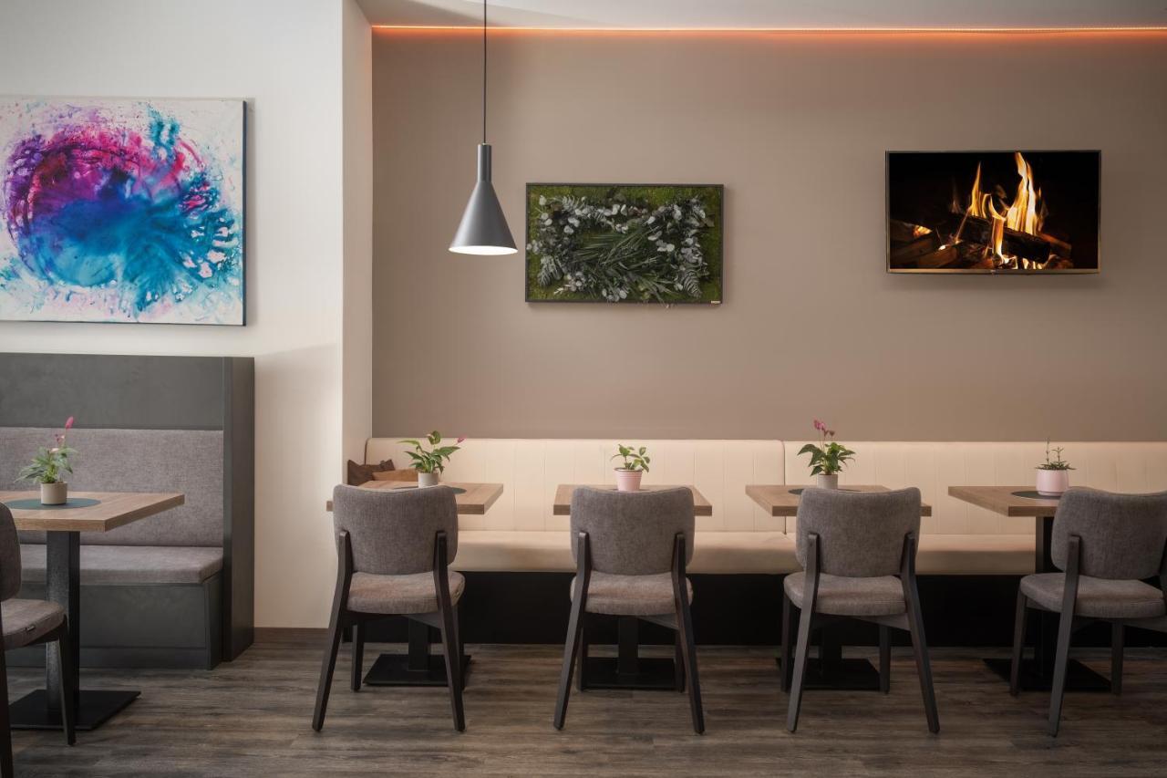 Awa 4* München